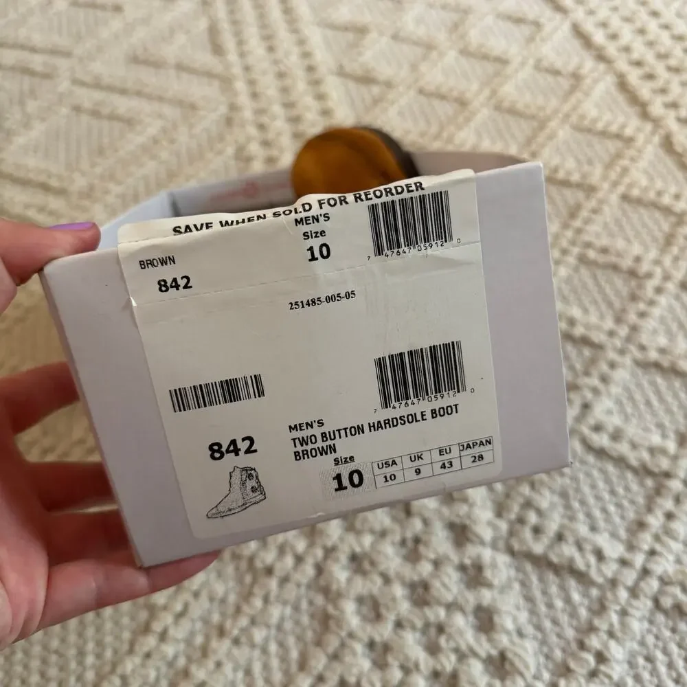 NIB Minnetonka Two Button Hardsole Boot
